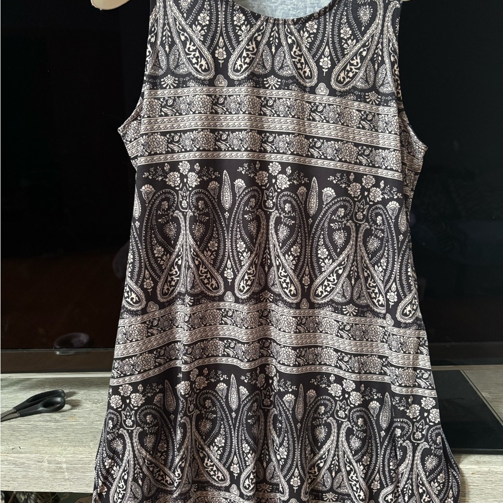 Simple Black Paisley A-Line Mini Dress - Picture 3 of 7
